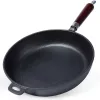 Öntöttvas serpenyő levehető fa nyéllel 28 cm